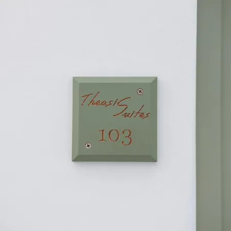 Apartment Theasis *